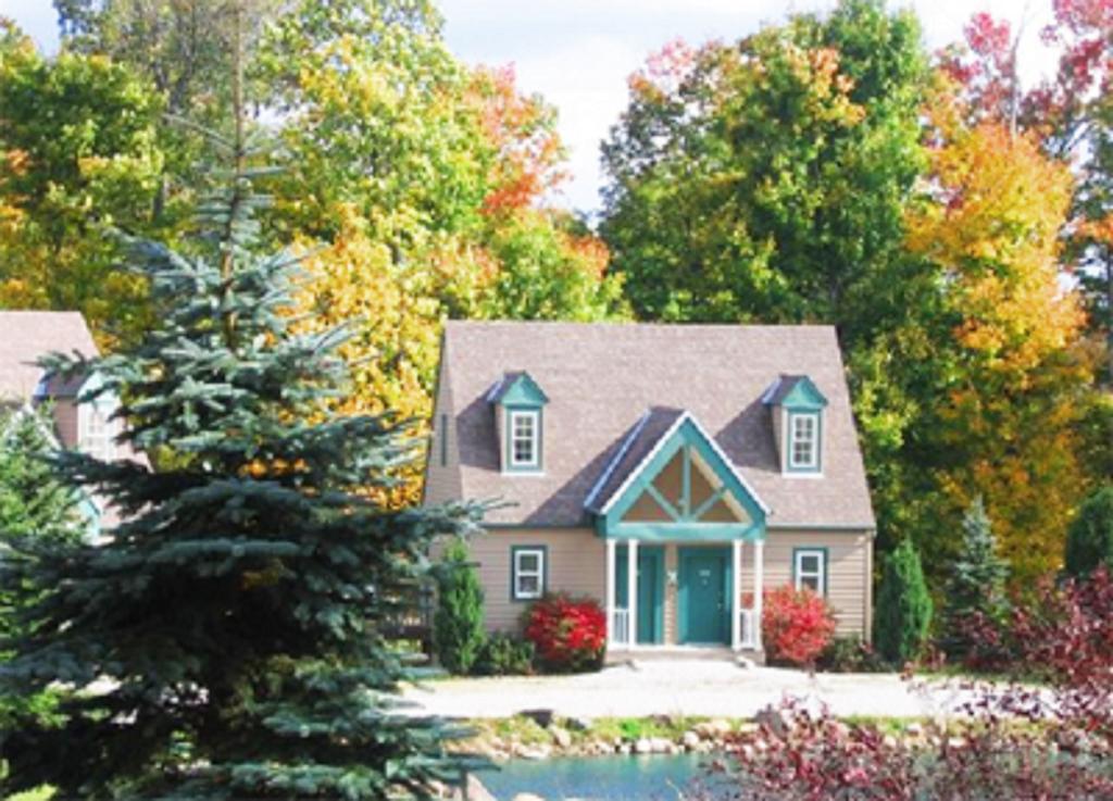 Spruce Hill Inn & Cottages Mansfield Værelse billede