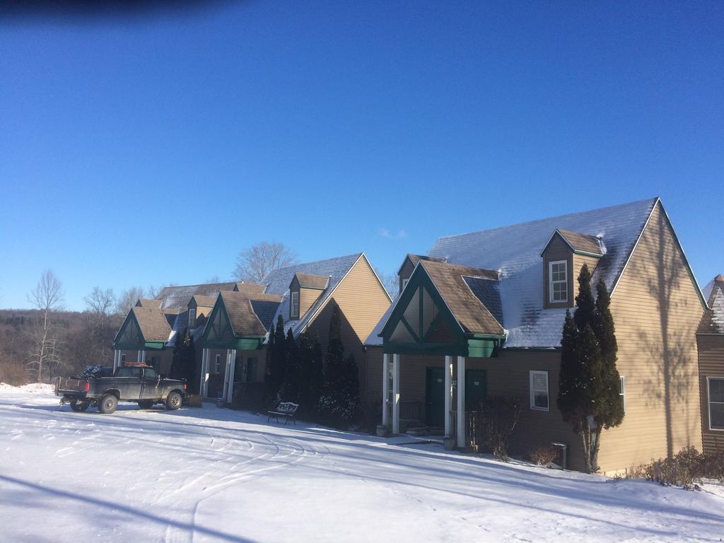 Spruce Hill Inn & Cottages Mansfield Eksteriør billede